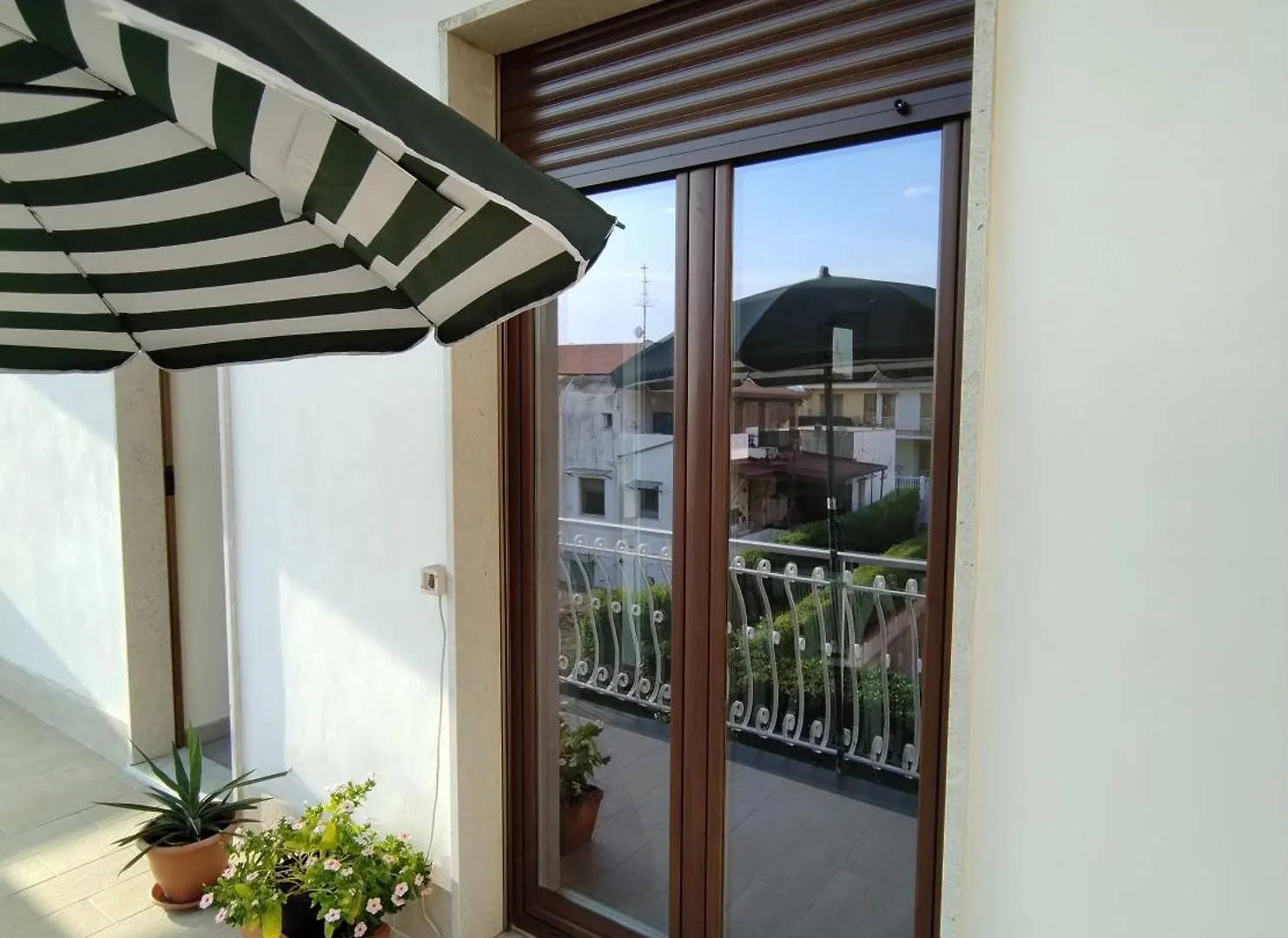 Residence Scogliera Stazzo 0*,